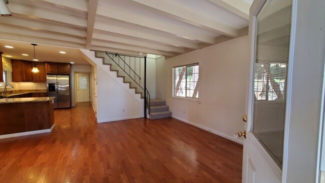 Building Photo - LONG-TERM RENTAL: Great Cedar Flat Home wi...