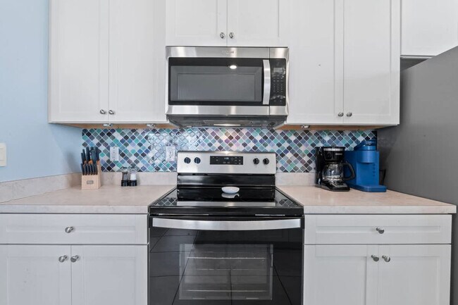 Building Photo - 122 Whispering Brk Dr