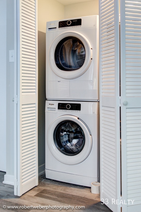 Building Photo - Euclid Place / Arlington Heights / 1 Bed /...