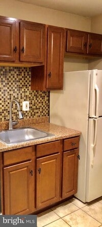 Building Photo - 7839 W Point Ct