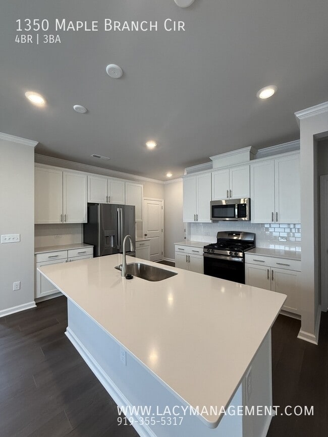 Building Photo - 1350 Maple Br Cir