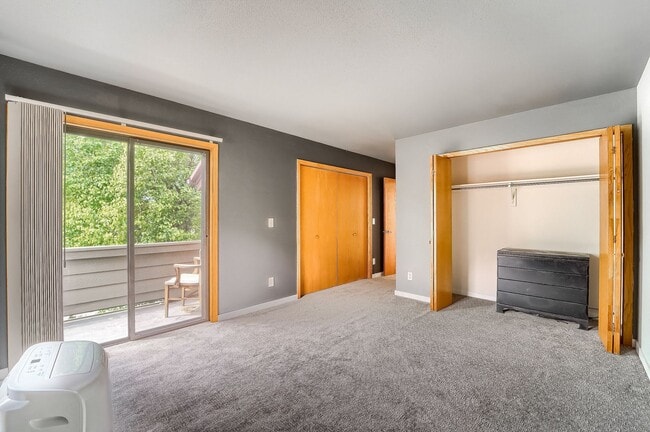 Building Photo - 2 Bedroom Condo in Boulder