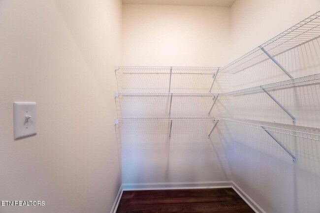 Building Photo - 322 Heritage Crossing Dr