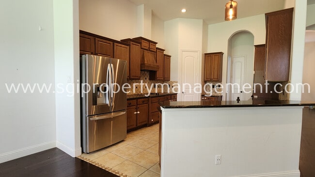 Building Photo - 406 Running Bear Ct