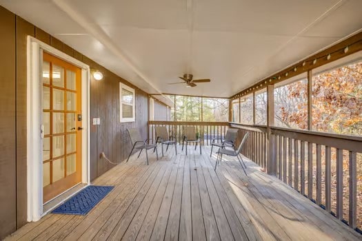 Building Photo - 5013 Emerald Dr