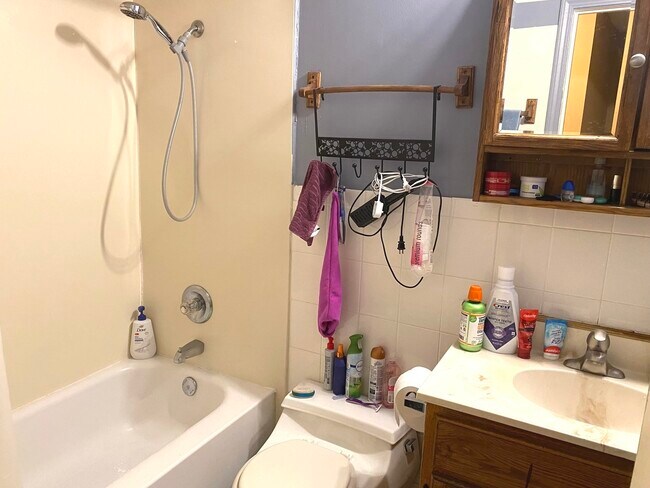 Building Photo - 322 Inverrary Ln