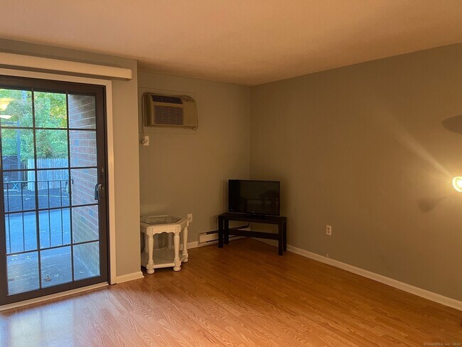 Building Photo - 42 N Main St