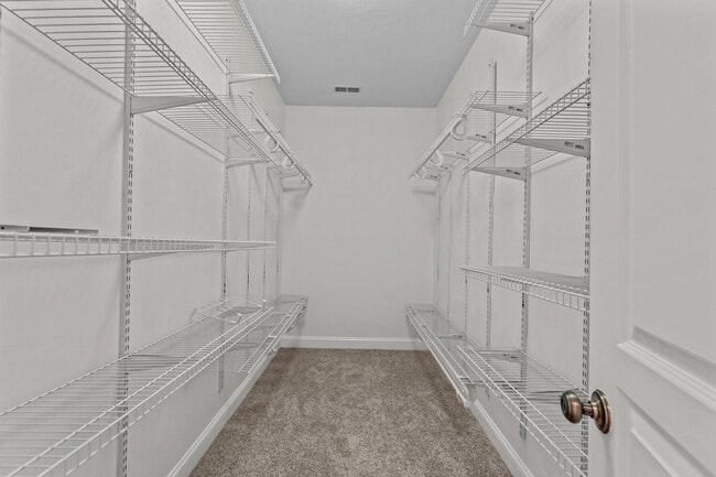Building Photo - 2300 Greenwing Ct