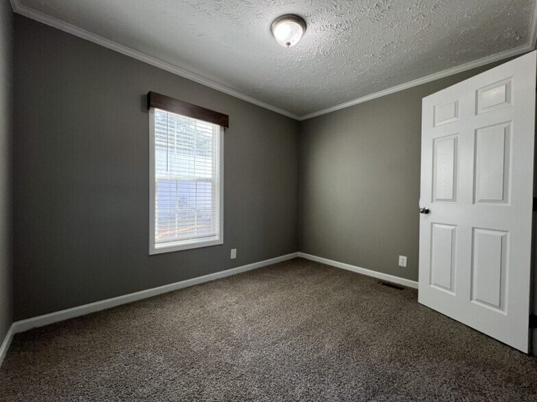 Building Photo - 41 Water Oak Ct