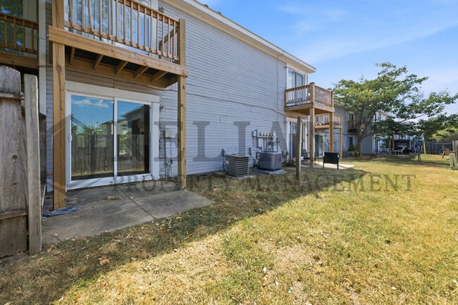 Building Photo - 7206 W Douglas Ave