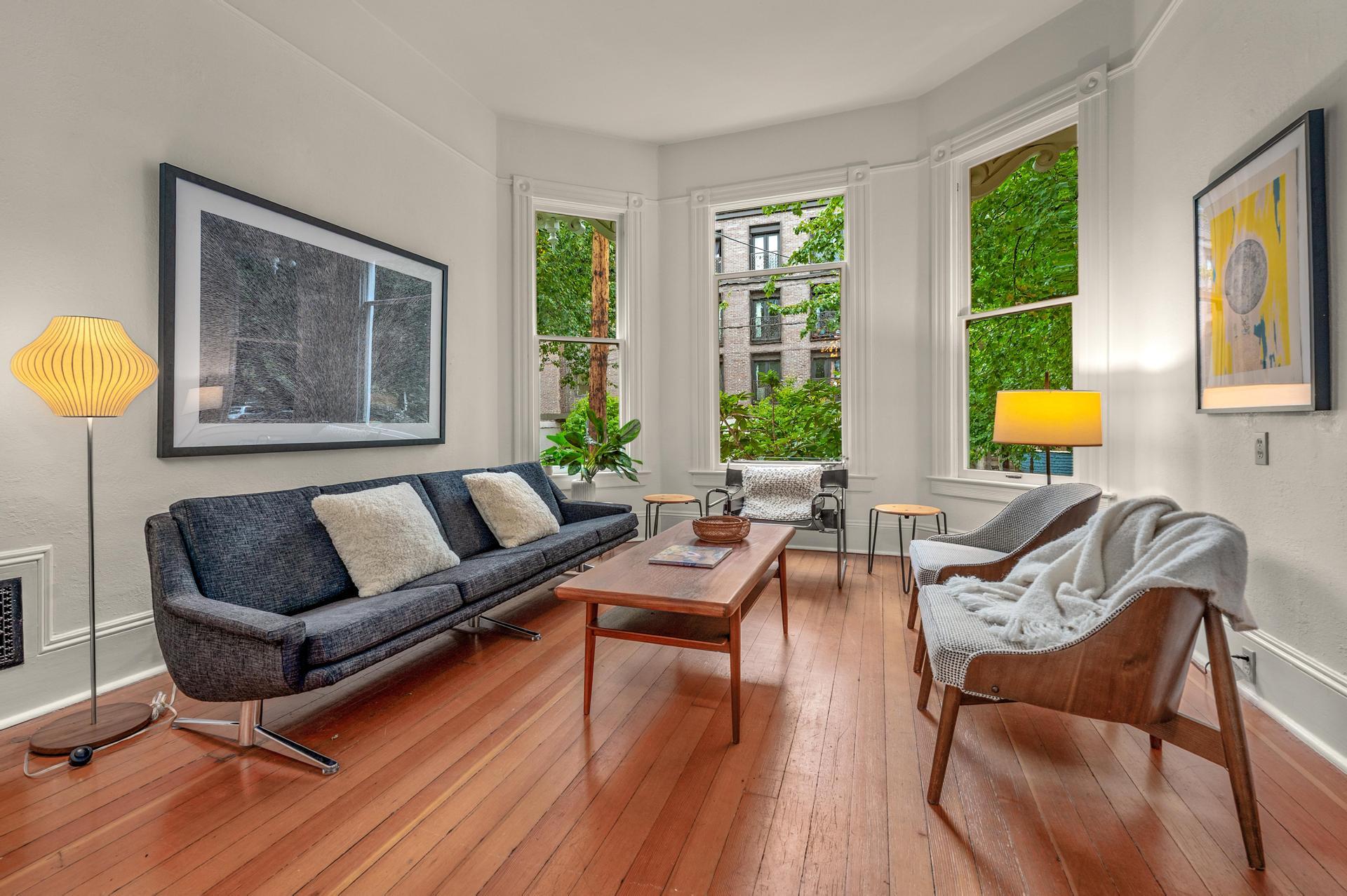 Building Photo - 1720 NW Hoyt St