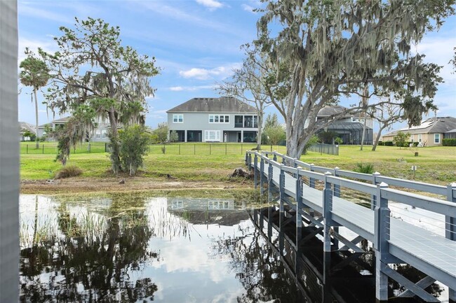 Building Photo - 15986 Johns Lake Overlook Dr