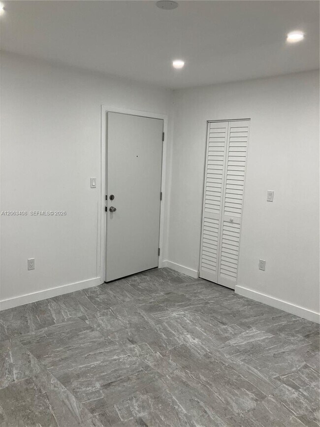 Building Photo - 8305 SW 72nd Ave