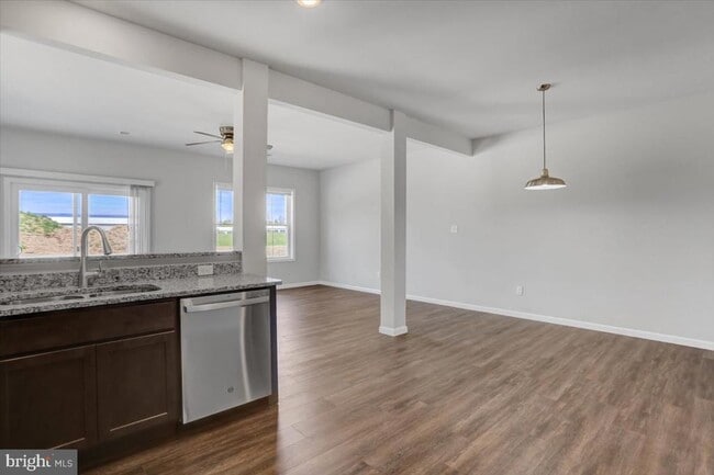 Building Photo - 1817 Holly Ln