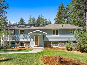 Building Photo - Beautiful 5-Bedroom close to Greenbluff. M...
