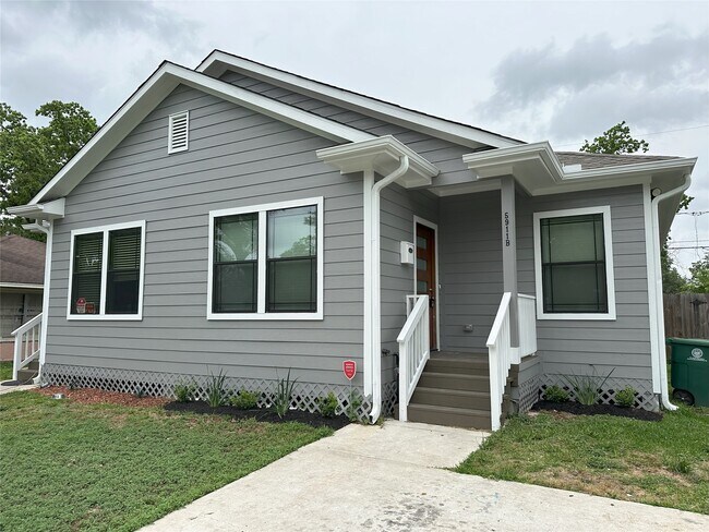 Building Photo - 5911 Westover St