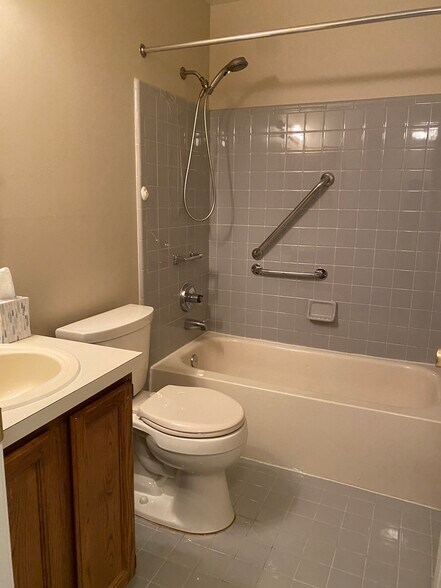 Bathroom - 27729 Harrison Woods Ln