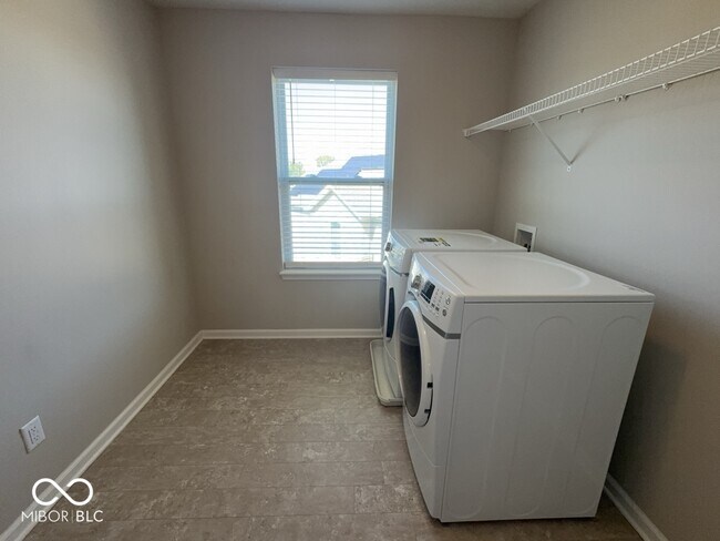 Building Photo - 1405 Sunbrook Ct