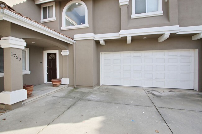 Primary Photo - Beautiful Torrance Home - Detached Back Ho...