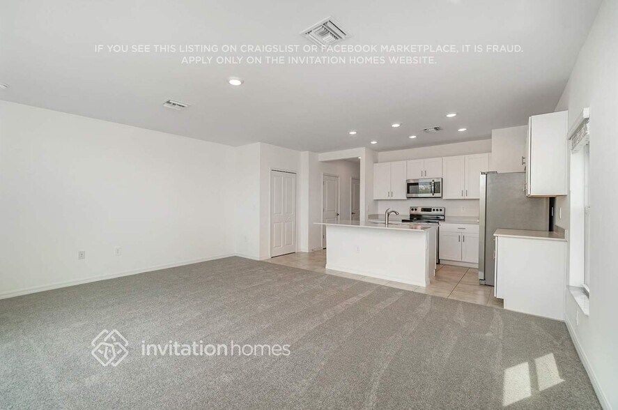 Building Photo - 7147 Greenwood Park Cir