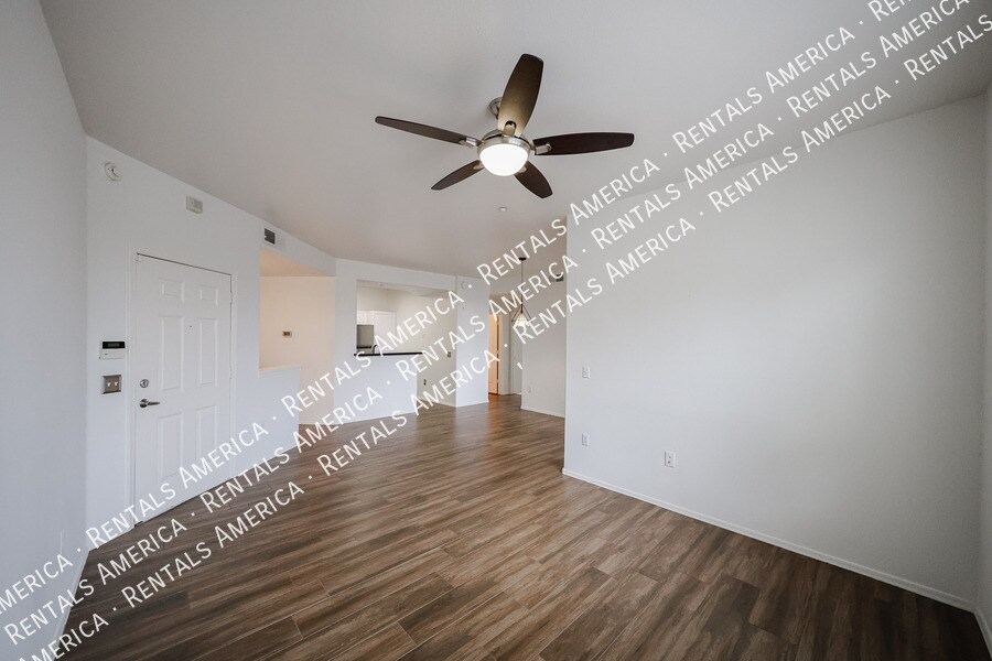 Building Photo - 5303 N 7th St