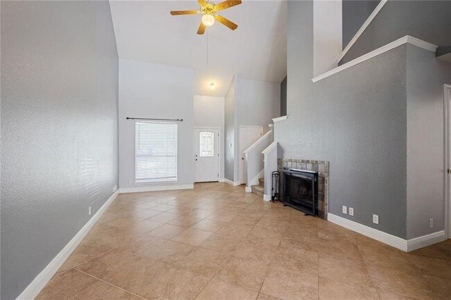 Building Photo - 1709 Royal Ascot Dr