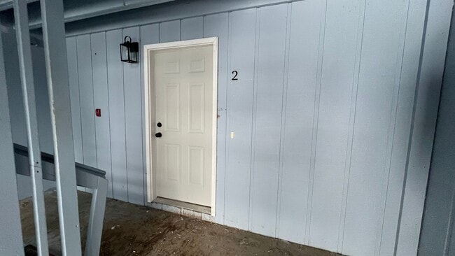 Primary Photo - A charming ground floor apartment with (2)...