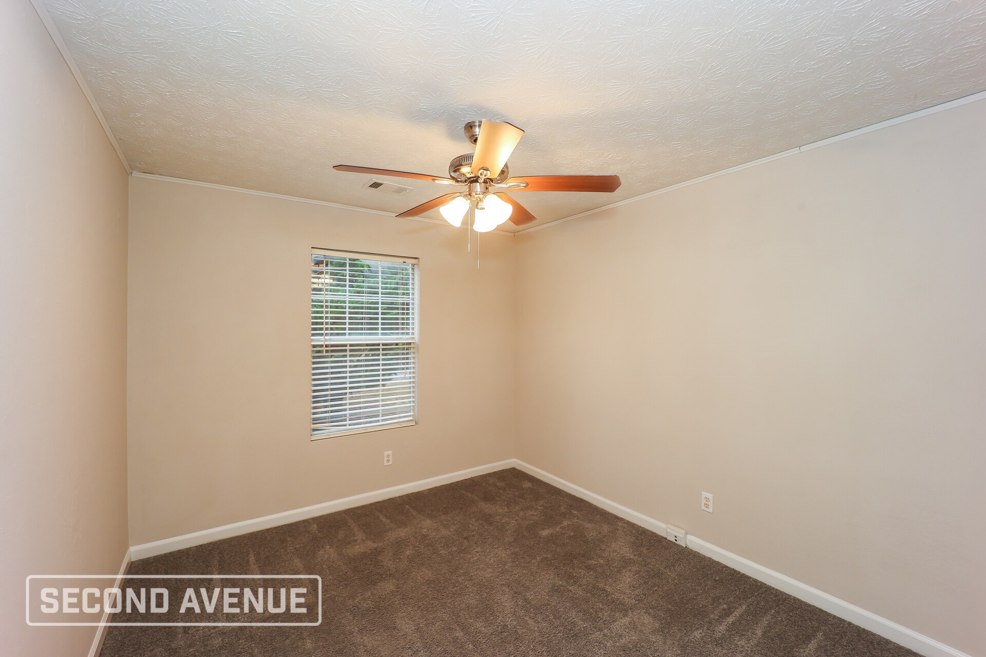 Building Photo - 6614 Rebecca Lou Ln