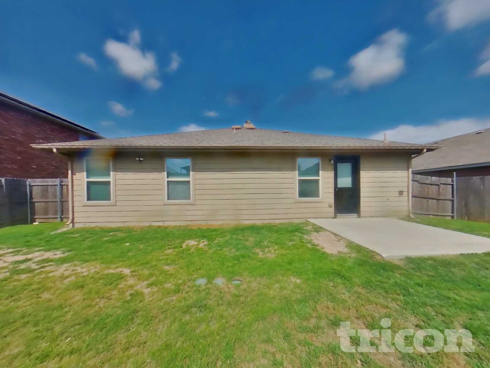 Building Photo - 12308 Shine Ave