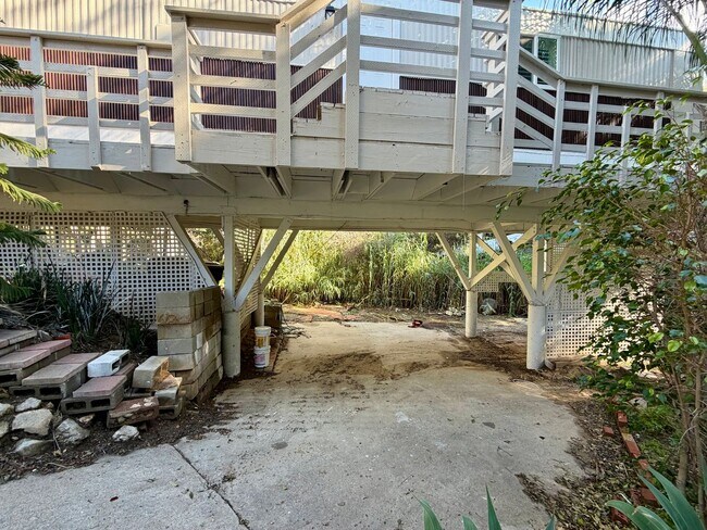 Building Photo - Charming 2 bed 2 bath home in Simi Valley!