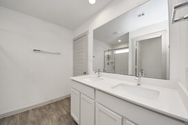 Building Photo - 7806 Cattleman Vly Dr