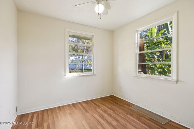 Building Photo - 253 Santa Barbara St