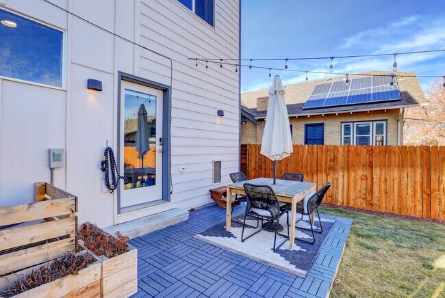 Building Photo - $4,145.95 - 3 Bed, 2.5 Bath Townhome In Denver with Central AC and Outdoor Space!