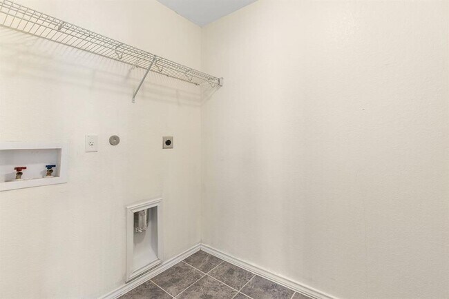 Building Photo - 248 Mistflower