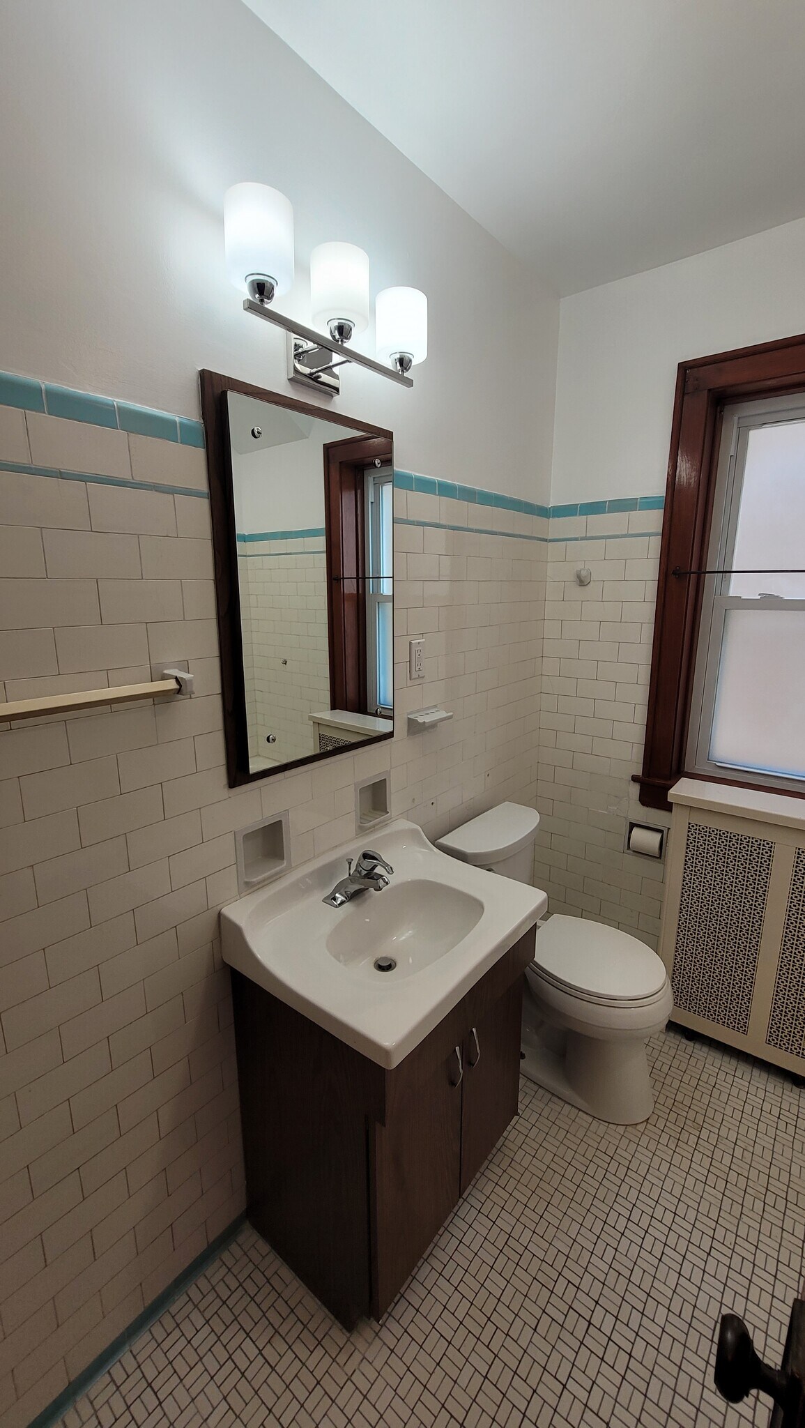 Building Photo - 5228 W Hutchinson St