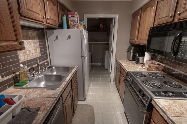 Building Photo - 106 Grn Mdws Rd