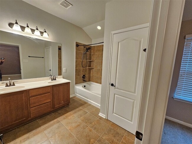 Building Photo - 4330 Lake Cypress Cir