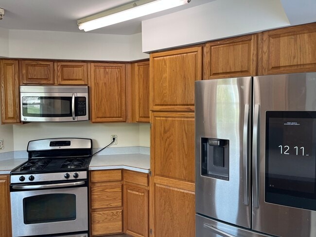 Building Photo - 5849 Oxbow Bend