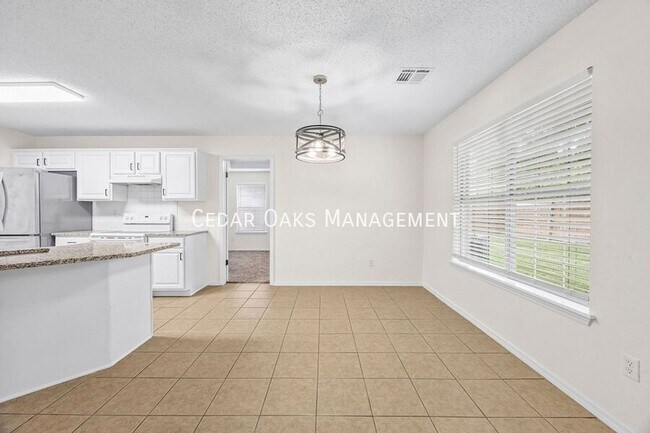 Building Photo - 1142 S Jasmine Ln