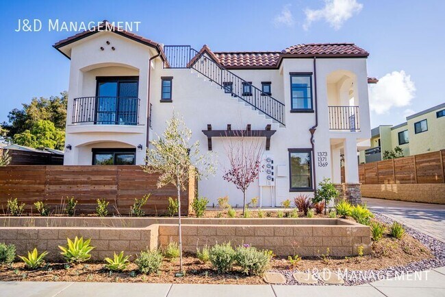 Building Photo - 1371 N Vulcan Ave