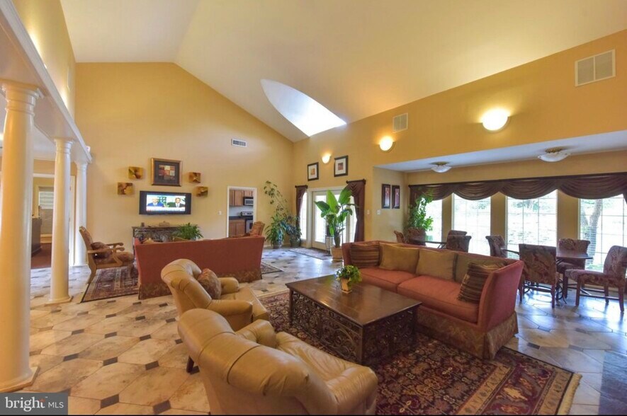 Building Photo - 12158 Penderview Ln