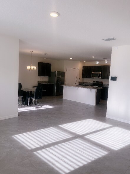 Building Photo - 316 Pitch Pine Dr