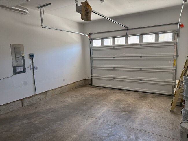 Building Photo - 9712 NE 29th Ave