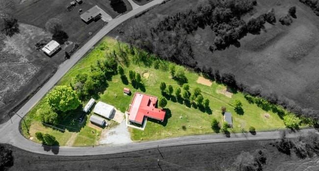 Building Photo - 35 Doak Hensley Rd