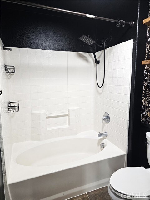 Building Photo - 2723 Lake Pointe Dr