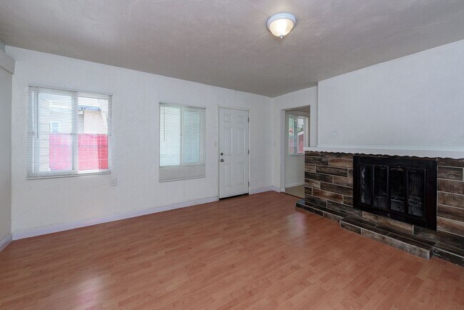 Building Photo - 1176 2nd Ave