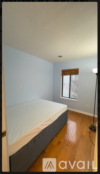 Building Photo - 2815 Lee Oaks Ct