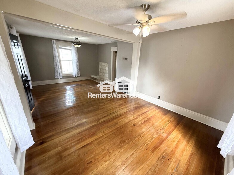 Building Photo - 15131 Broadmoor St