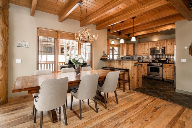 Building Photo - 4 Full Moon Rd