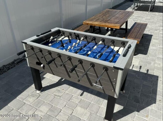 Building Photo - 208 Seminole Ave W